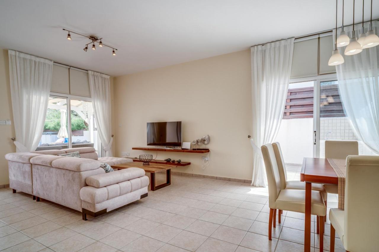 Amphitrite Villa Paralimni Luaran gambar