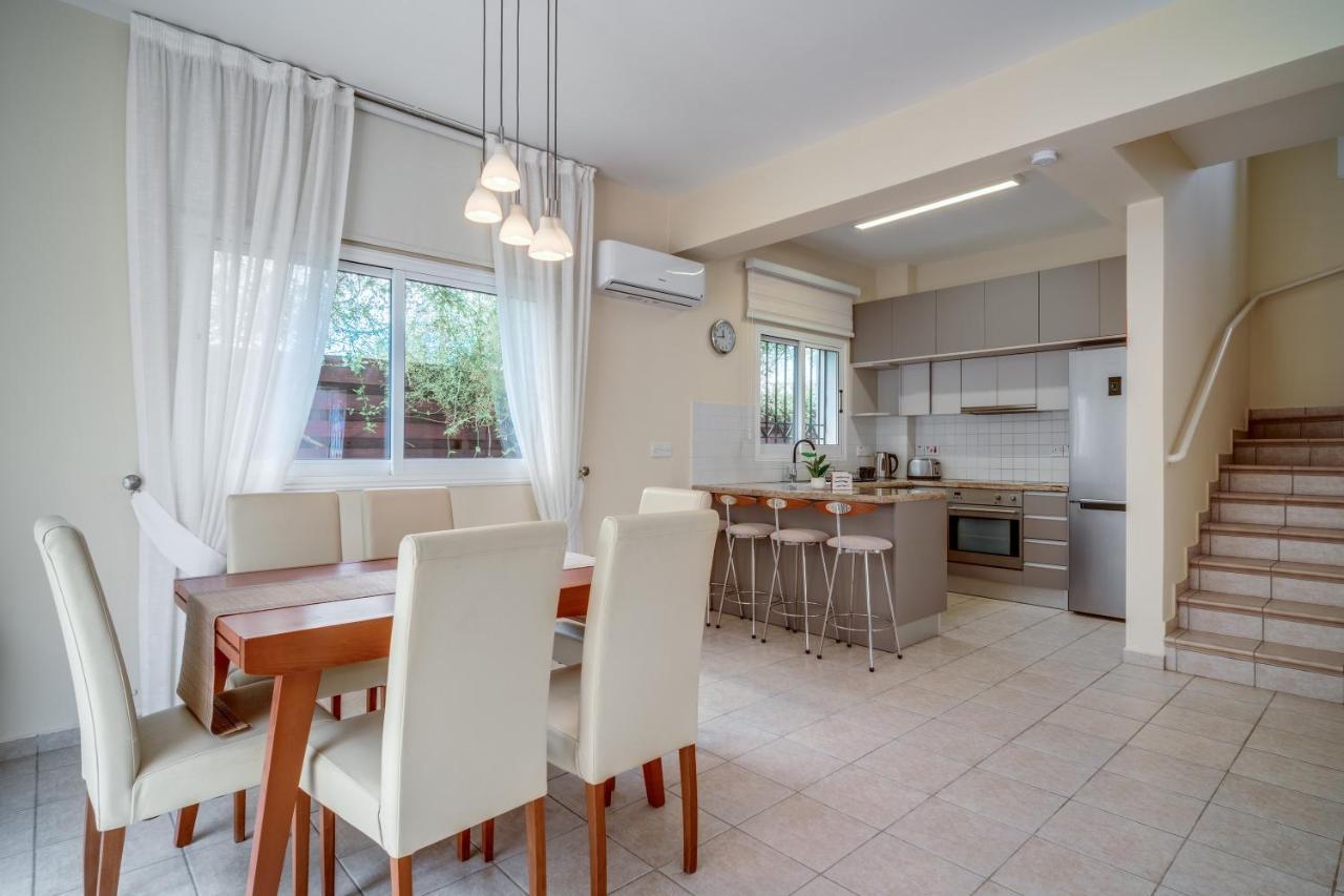 Amphitrite Villa Paralimni Luaran gambar
